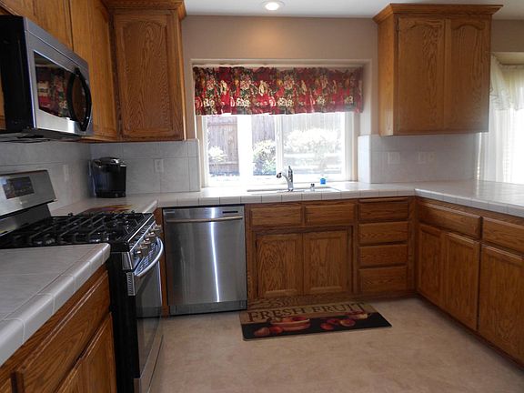 4th image of 3093 Misty Glen Dr