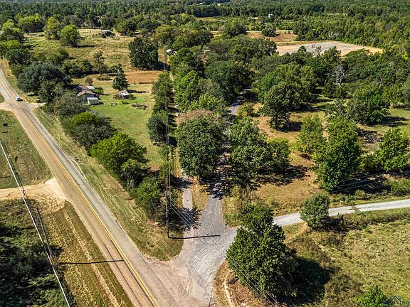 4th image of County Road 479d #48