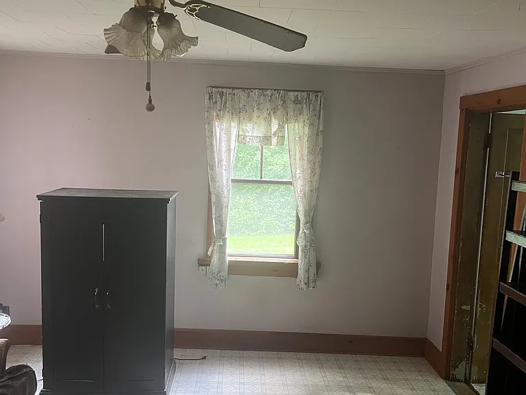 871 Madawaska Rd — Photo 11