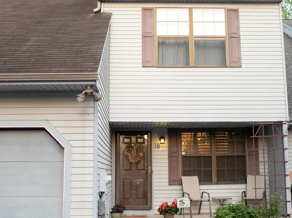 18 Partridge Ct, Marlton, NJ 08053