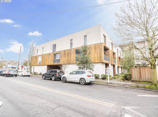 632 NE Knott St, Portland, OR 97212