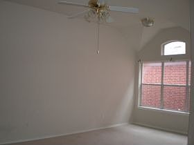 4th image of 1210 Jennifer Dr