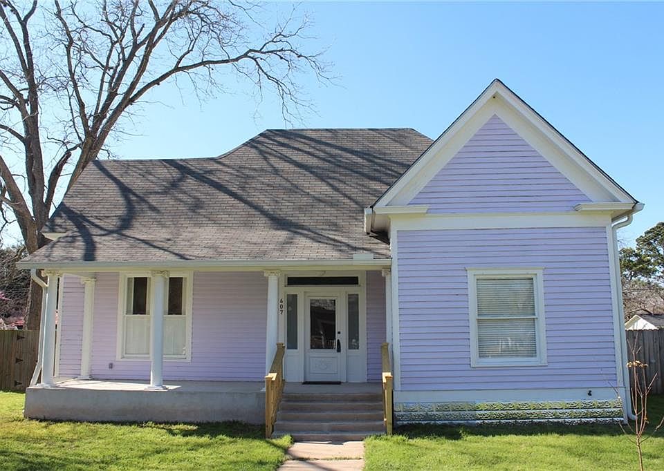 1st image of 607 Mills St