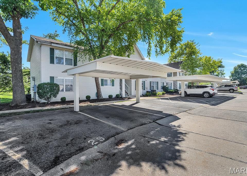 1st image of 27 Sugarwood Ct Unit 1