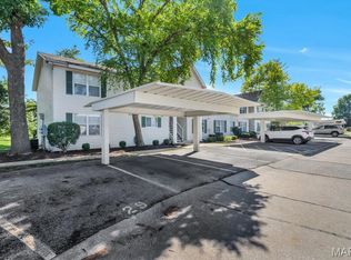 27 Sugarwood Ct UNIT 1, Saint Peters, MO 63376
