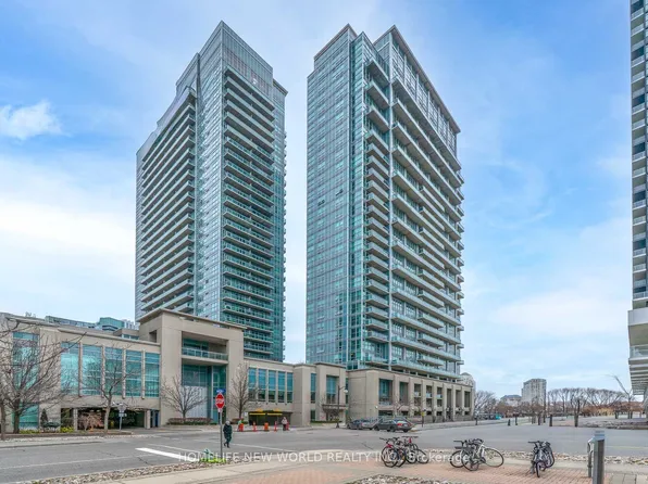 165 Legion Rd N #1722, Toronto, ON M8Y 0B3