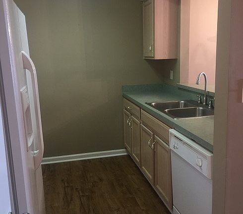 4th image of 309 Settlement Dr