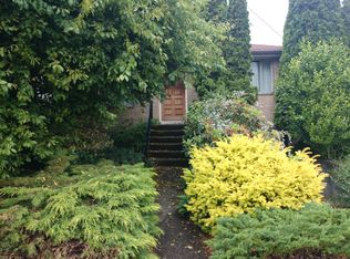 8057 25th Ave NW, Seattle, WA 98117