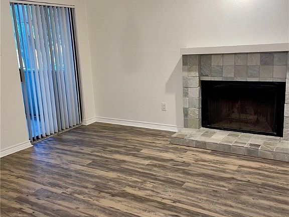 3rd image of 1901 Holleman Dr W APT 107