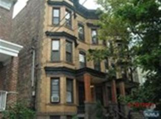 100 Manhattan Ave, Jersey City, NJ 07307