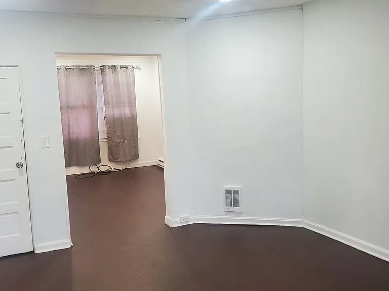 4813 Olive St — Photo 3