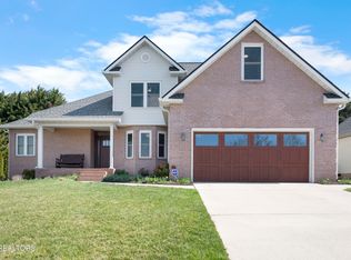 5300 Summer Rose Blvd, Knoxville, TN 37918