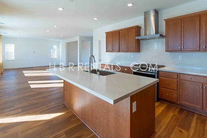 2752 Tribune St — Photo 12