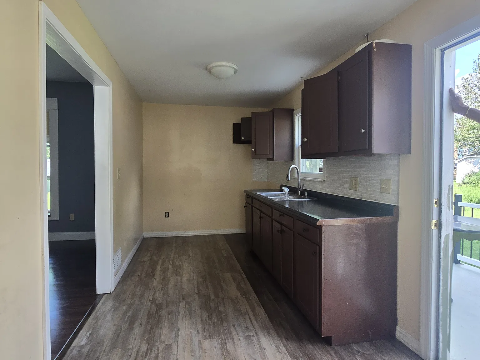 3 bed, $1,500 — Photo 3