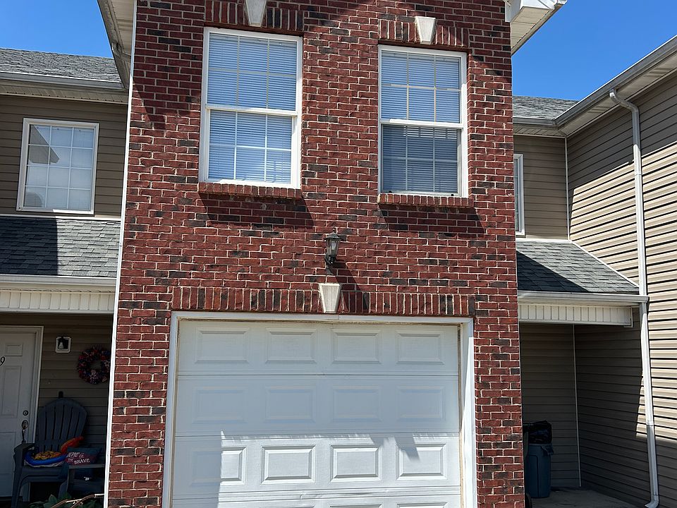1st image of 137 Darby Woods Ct