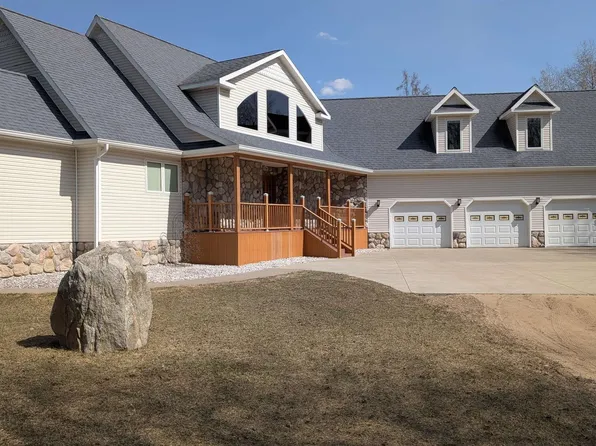 9310 Gravel Ridge Dr, Farwell, MI 48622