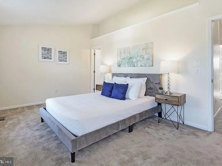 3433 Belleplain Ct — Photo 14