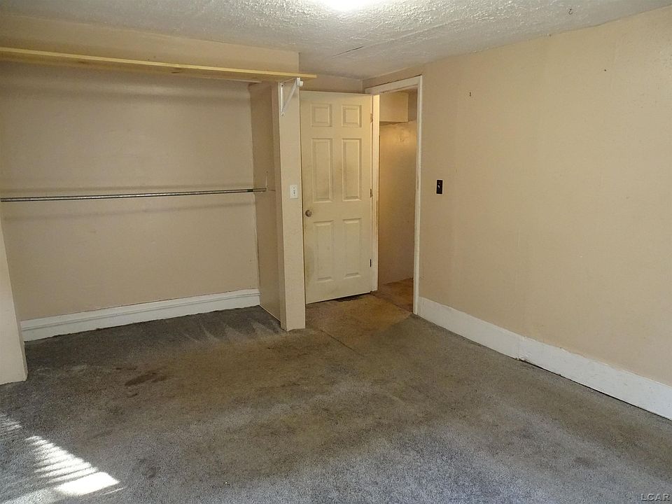 22nd image of 665 Dennis St