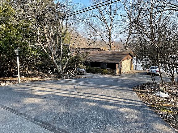4th image of 1433 Cedar Bend Dr