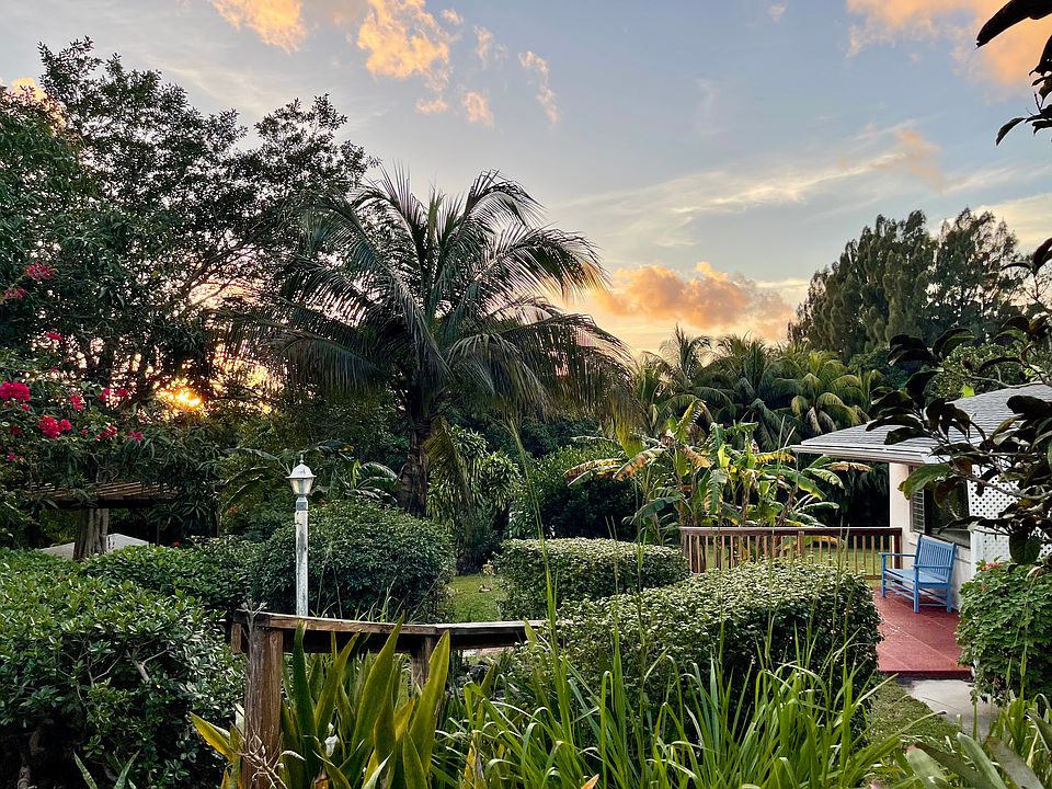 Manicured landscaping