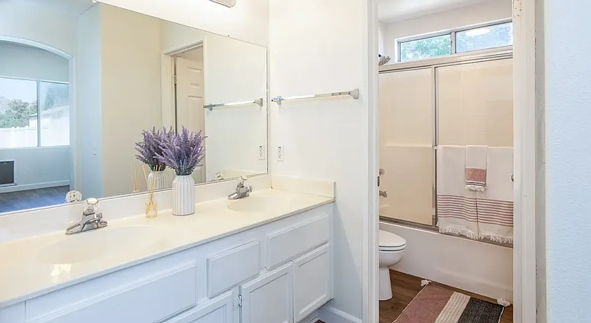 3 bed, 1495 sqft, $2,980 — Photo 3