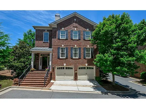 2617 Canterbury Trl NE Photo 1