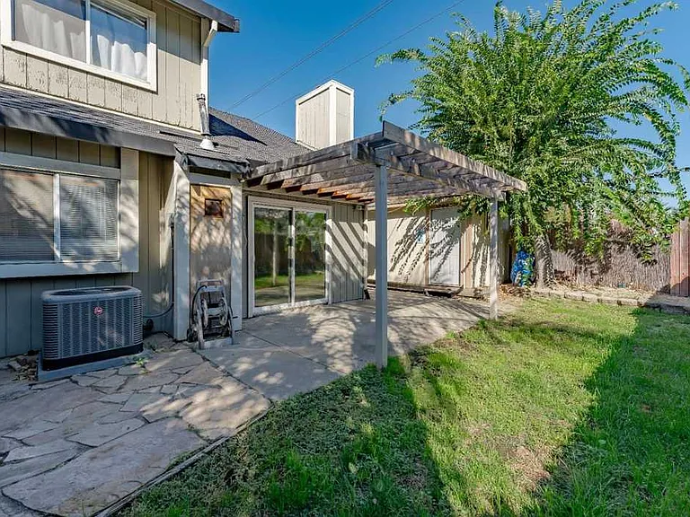1001 Cirby Oaks Way — Photo 24