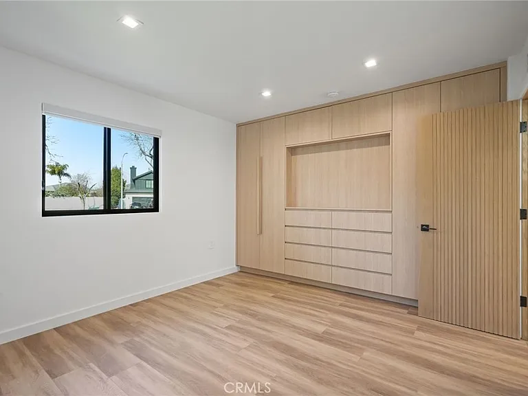 6108 Sadring Ave — Photo 31