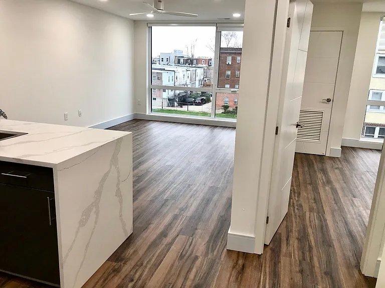 4904 Spruce St #308 — Photo 4