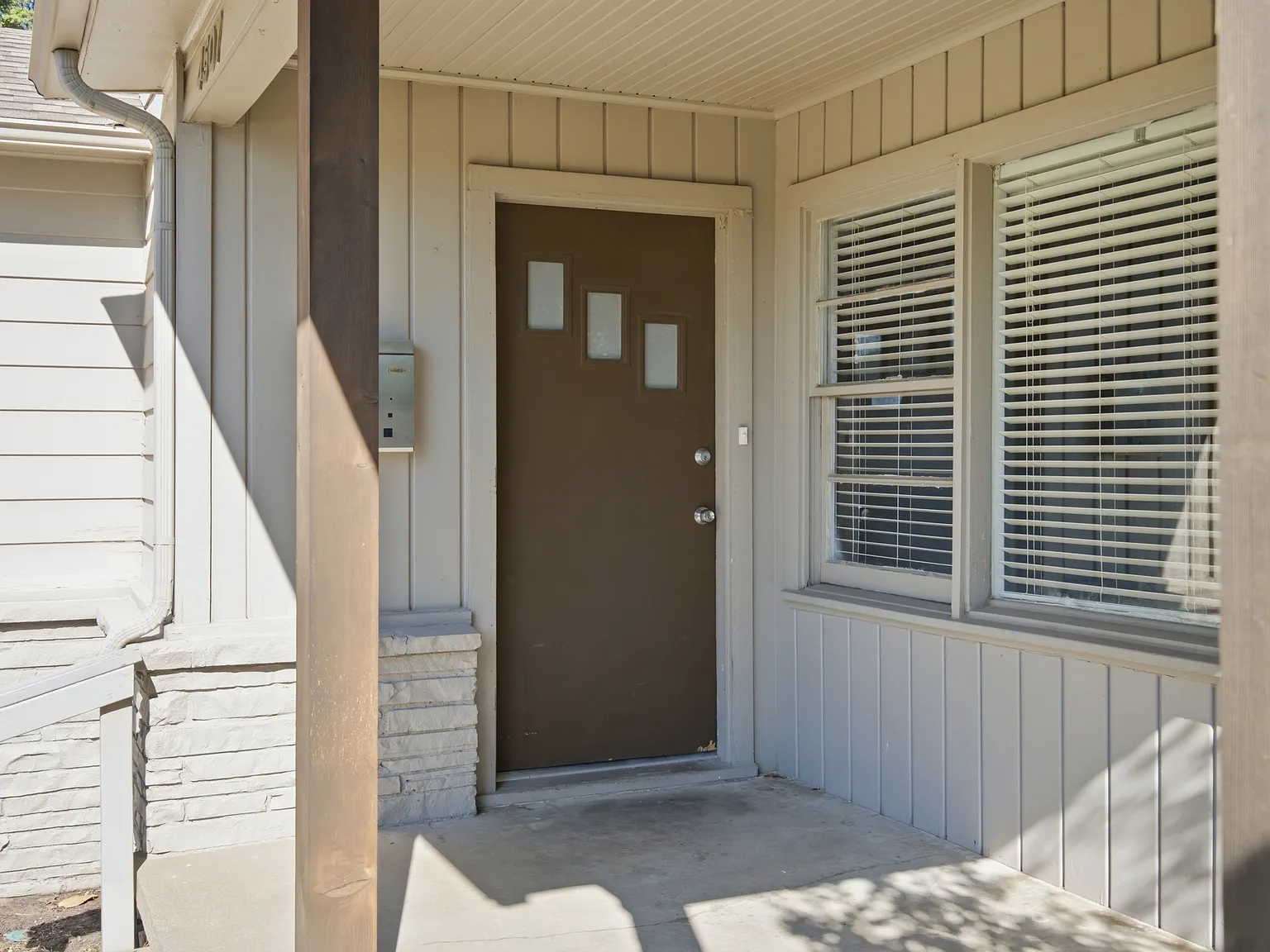 3 bed, 1091 sqft, $1,350 — Photo 3