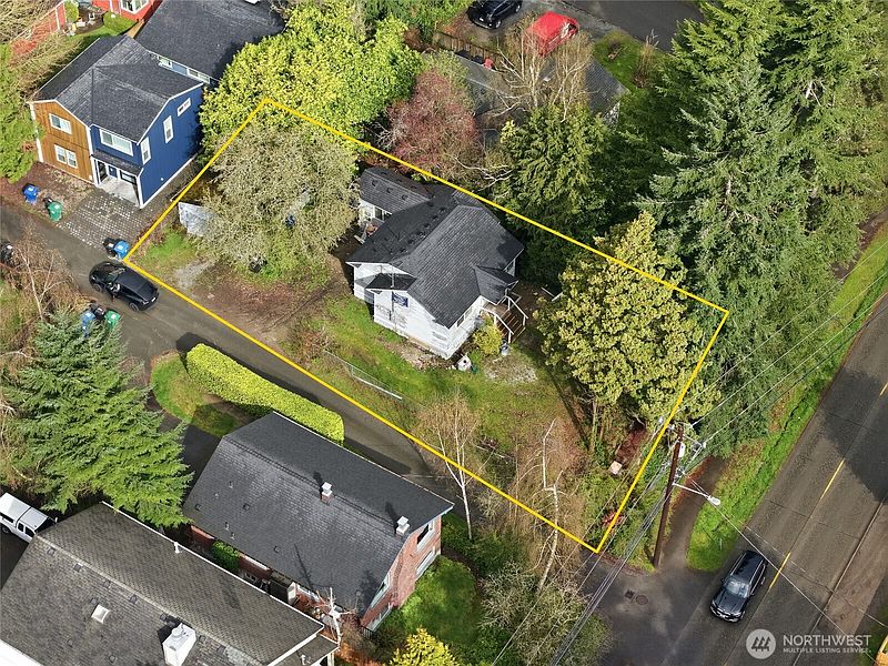 4th image of 9617 15th Avenue NE