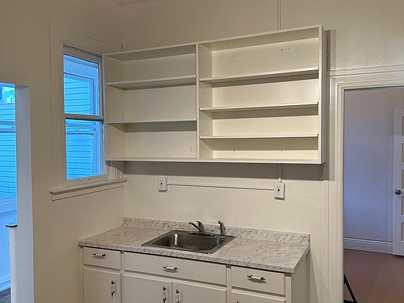 5th image of 41 Juniper St Unit A