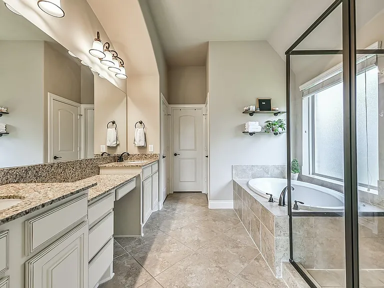 10323 Belvamera Rd — Photo 16