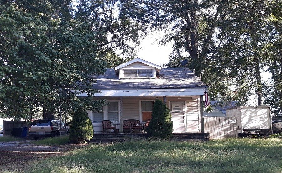 1st image of 3520 Brighton St
