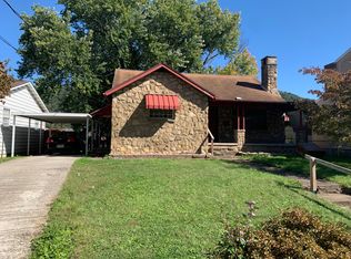 8804 Maccorkle Ave, Marmet, WV 25315