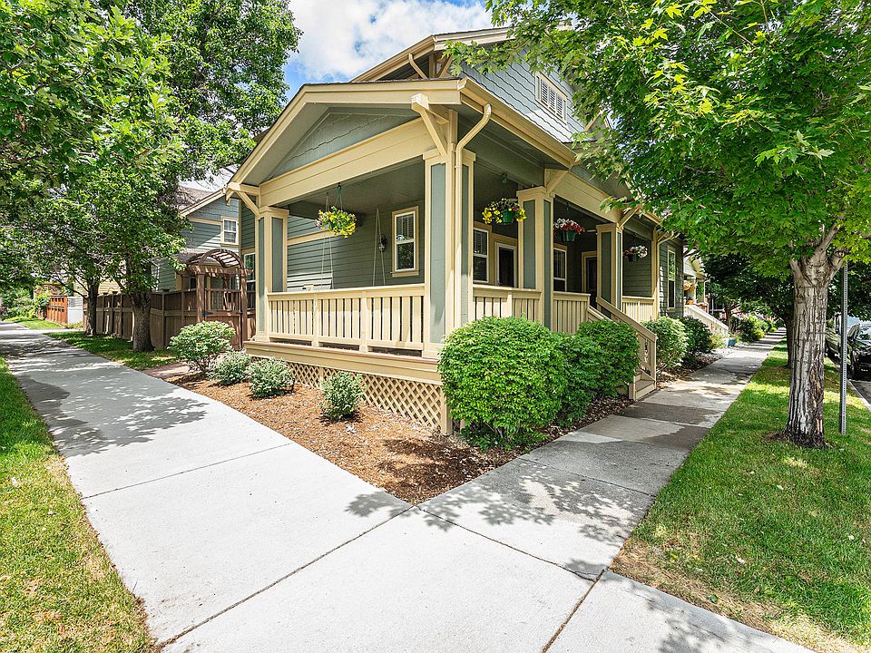 Curb Appeal on corner lot