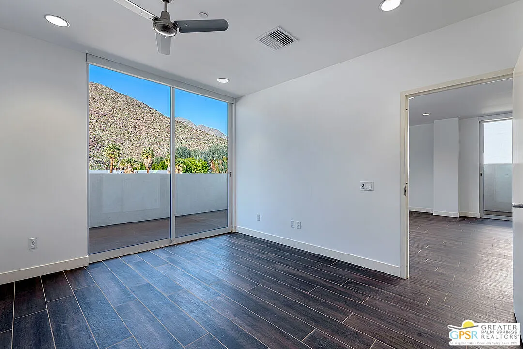 2 bed, 1136 sqft, $3,397 — Photo 4