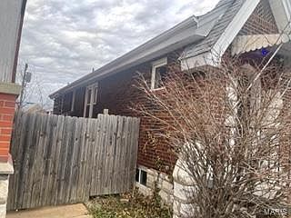 3rd image of 5739 Chippewa St