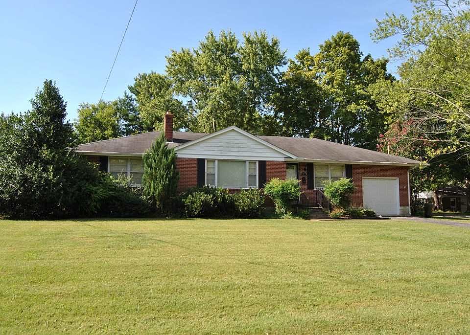 1st image of 805 Roselawn Way