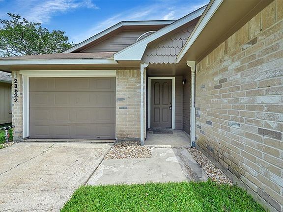 2nd image of 23522 Pebworth Pl
