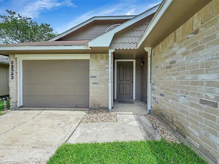 23522 Pebworth Pl — Photo 2