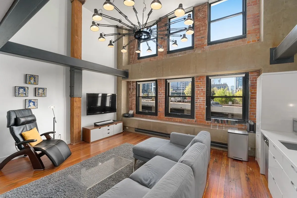 1 bed, 1200 sqft, $4,350 — Photo 3