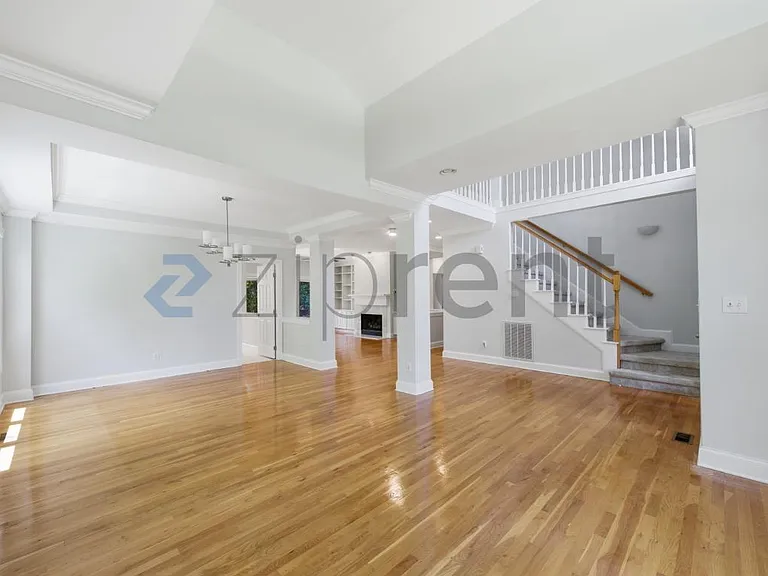 73201 Burrington — Photo 9