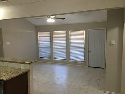 4th image of 8549 Holly St