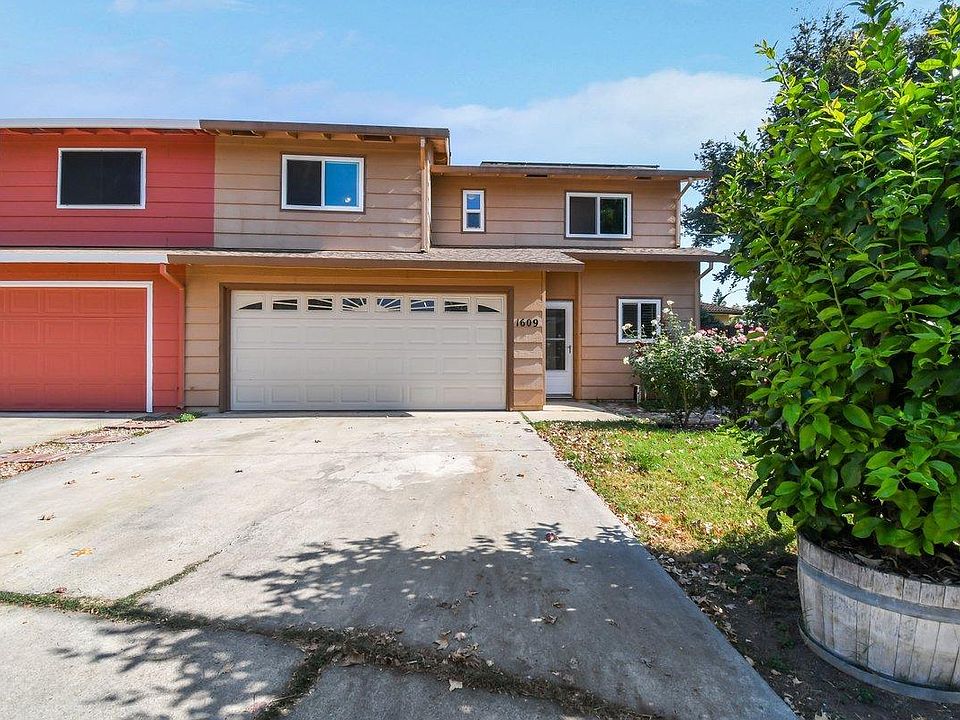 1st image of 1609 E Lake Ct