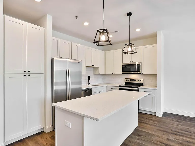 6611 Clayton Rd #201 — Photo 8