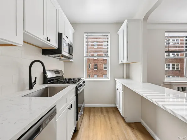 1 Bronxville Road #3S, Bronxville, NY 10708