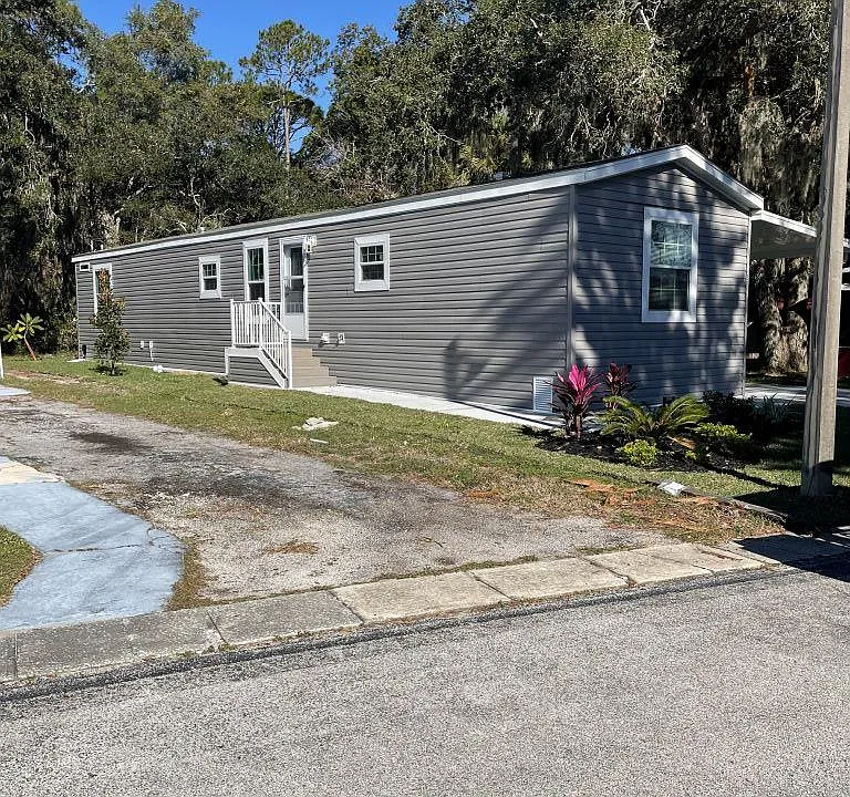 30 Spring Dr #30