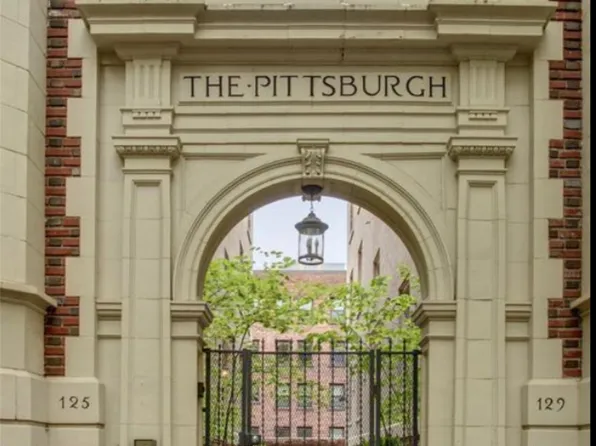 129 Warren Ave APT 18, Seattle, WA 98109