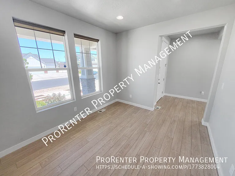 1509 W 450 S — Photo 25